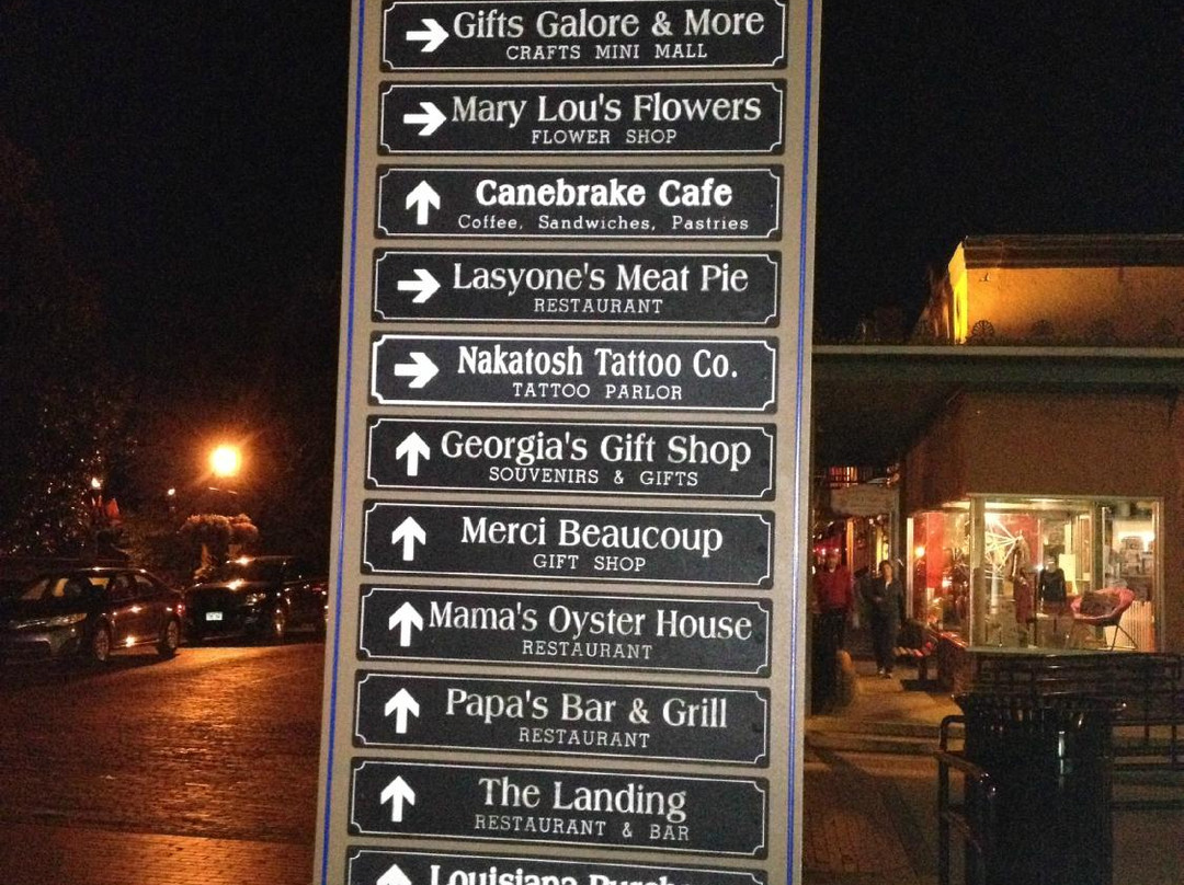 Historic District Shopping-纳基托什县必去景点