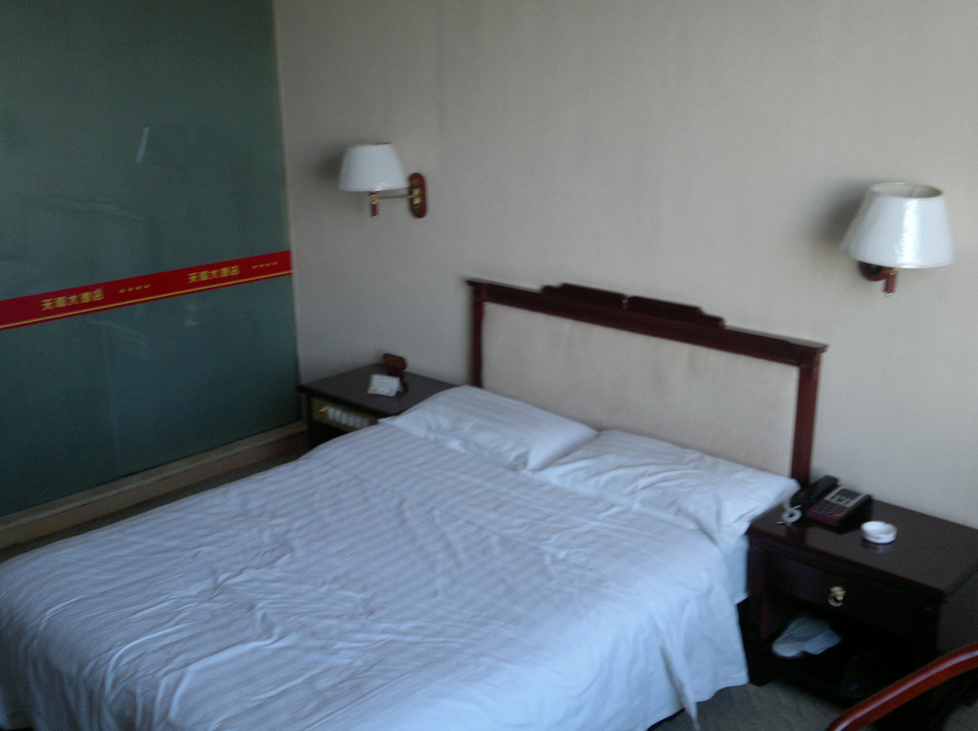 天和大酒店主图