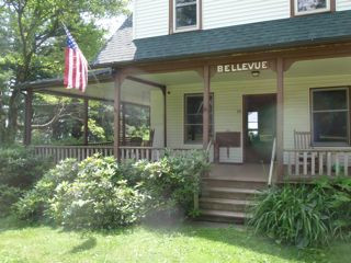 Bellevue Cottage B&B主图