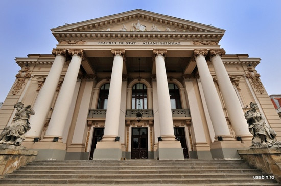 Teatrul de Stat Oradea景点图片