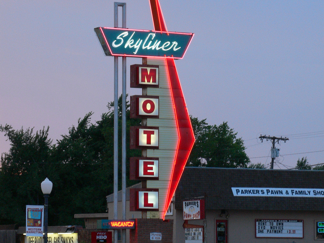 Skyliner Motel主图