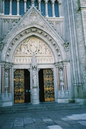 St Colman’s Cathedral-科夫必去景点
