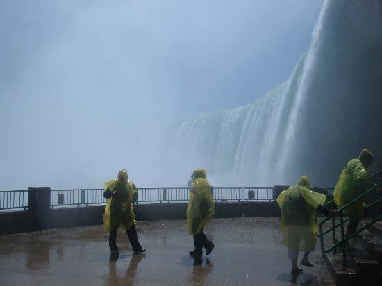 Journey Behind the Falls-尼亚加拉大瀑布必去景点