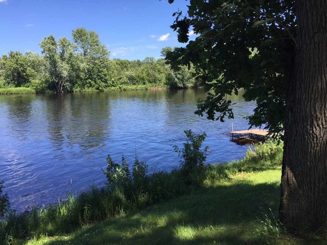 Flater's Flambeau Point Resort