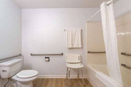 Econo Lodge Lakeshore主图