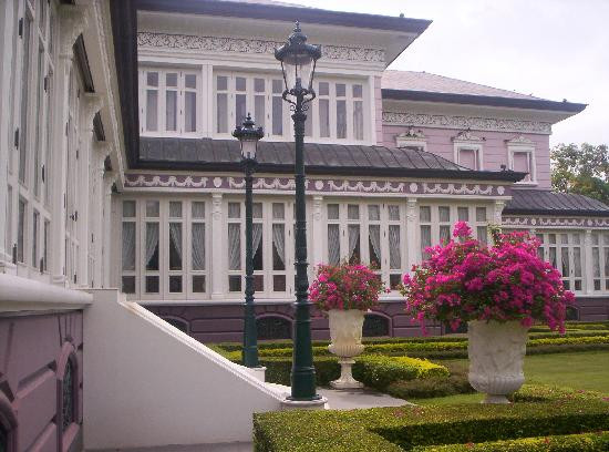 Tevaraj-Kanlai Gate-挽巴茵必去景点