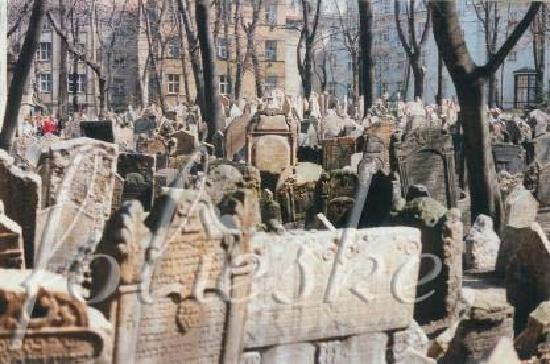 犹太人墓地-布拉格必去景点