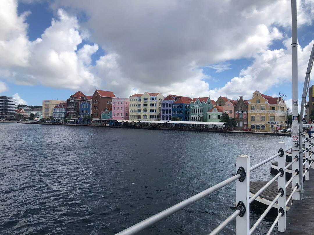 Escape Rent a Car Curacao-威廉斯塔德必去景点