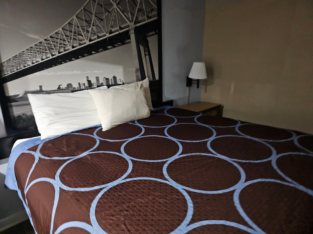 Super 8 by Wyndham Covington主图