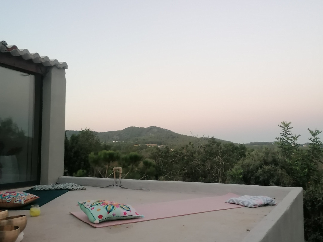 Lisanne - Sound Bath, Yoga & Retreats景点图片