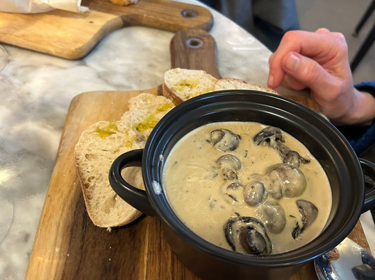 The Lighthouse Champagne Bar-福克斯通必去景点