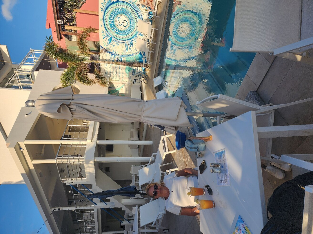 Seaview Beach Hotel主图