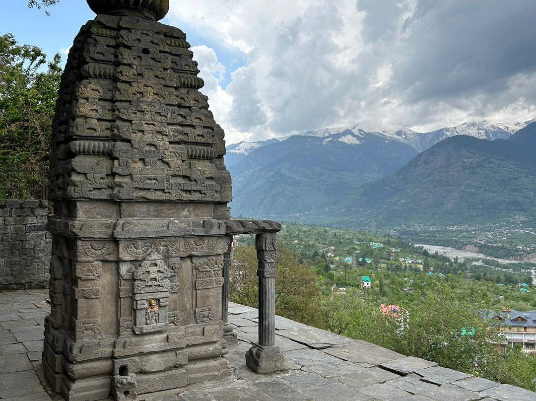 Om Sampoorn Yoga景点图片