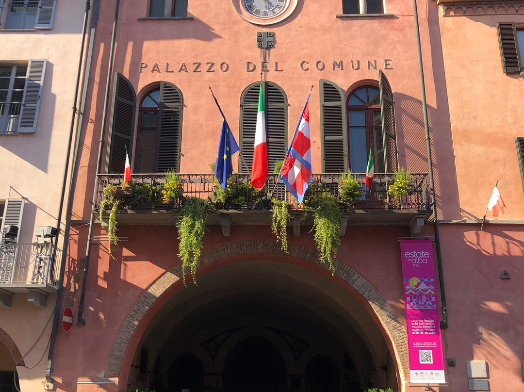 Palazzo Comunale-阿尔巴必去景点