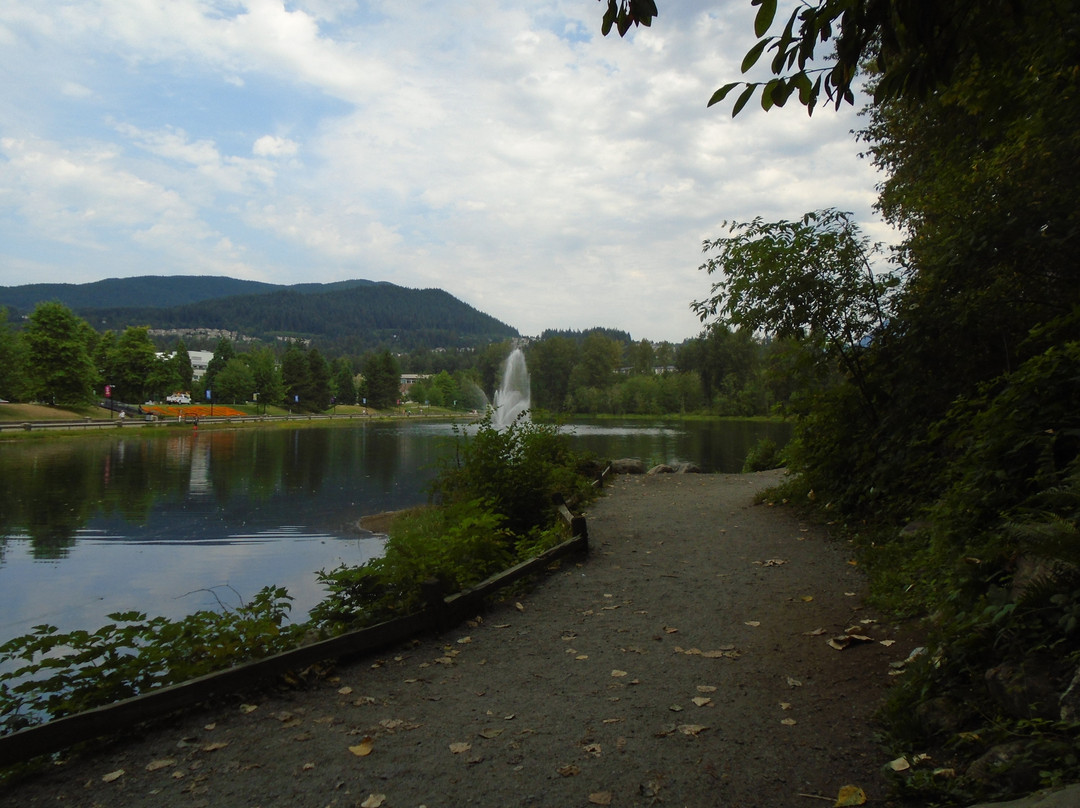 Lafarge Lake景点图片