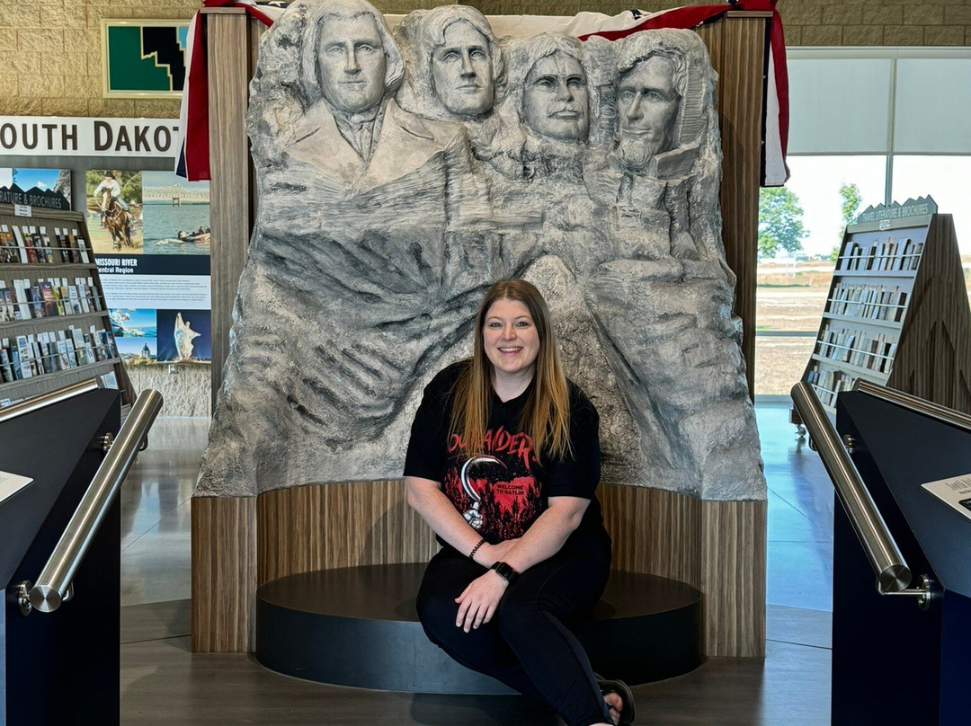 Vermillion Welcome Center-Burbank必去景点