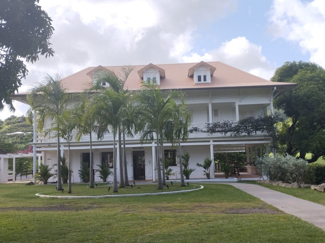 Distillerie BRAUD et QUENNESSON-Le Marin必去景点