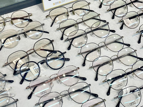 Seesaw Optical Shop Sinchon-首尔必去景点