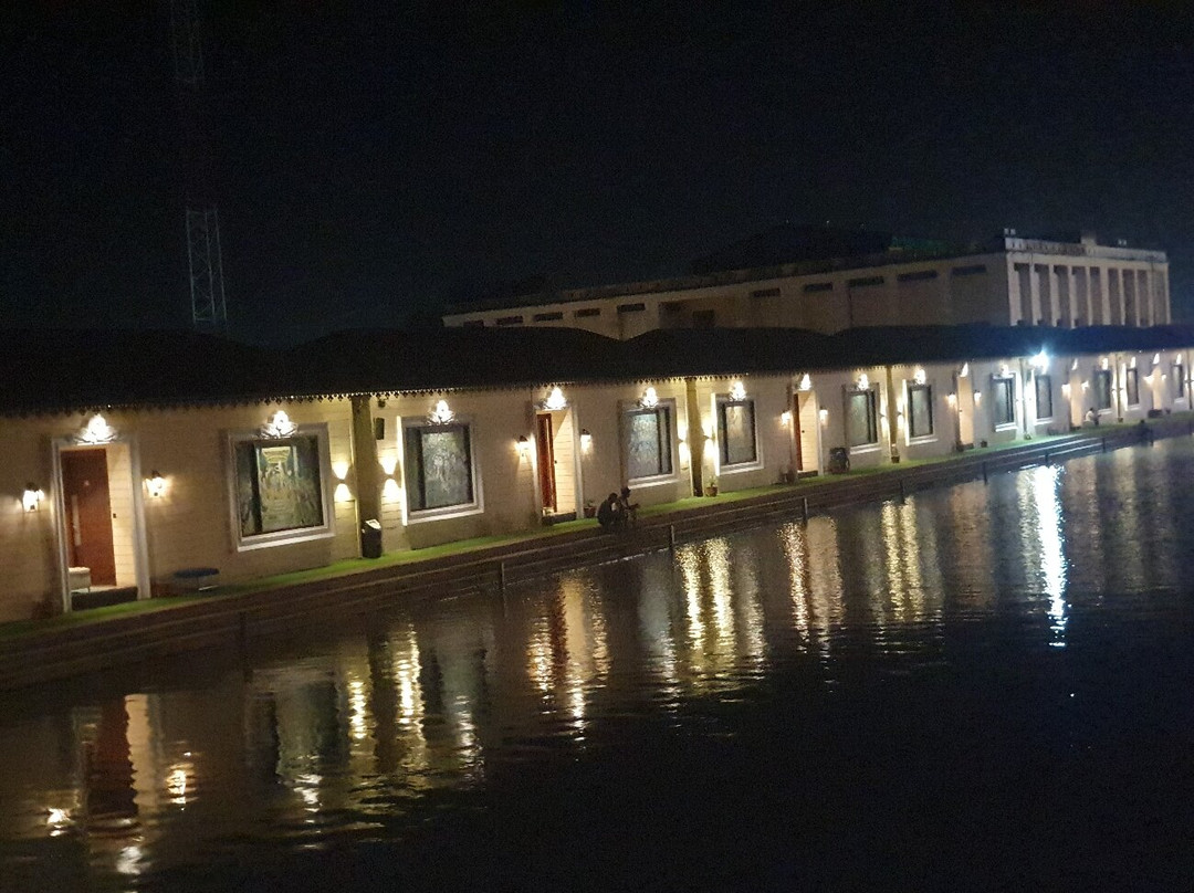 阿约提亚哈特豪华小屋