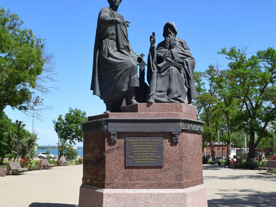 Monument to Prince Gleb and Nikon Abbot-Kerch必去景点