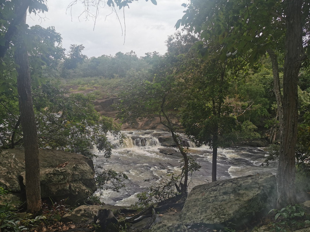 Huai Chan Waterfall-坤汉必去景点