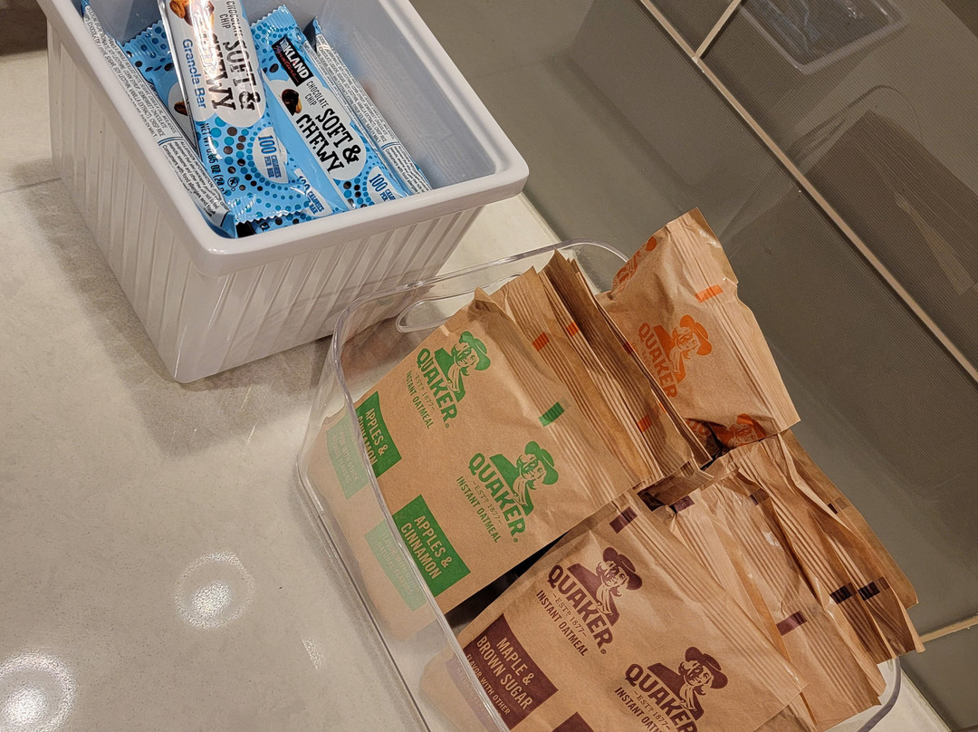 Super 8 by Wyndham Portland Airport主图