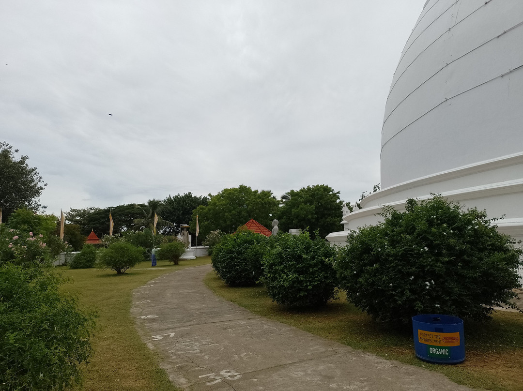 Tissamaharama Raja Maha Vihara-蒂瑟默哈拉默必去景点