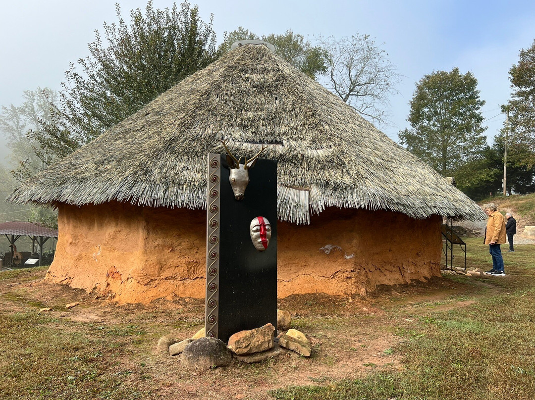 Cherokee Homestead Exhibit-Hayesville必去景点