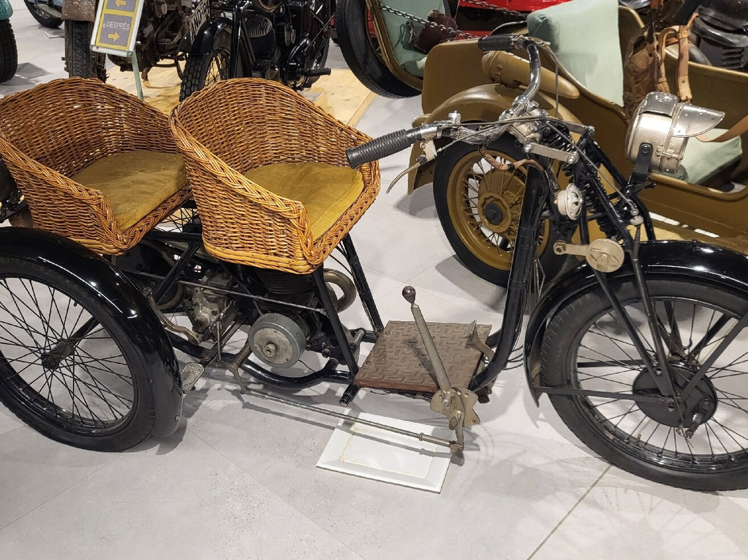 Museo de la Moto-Canillo必去景点