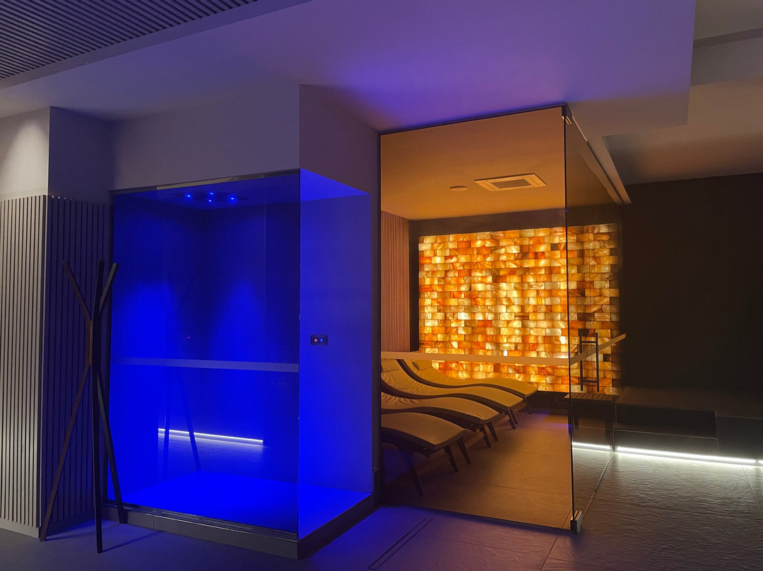 Moma Hotel主图