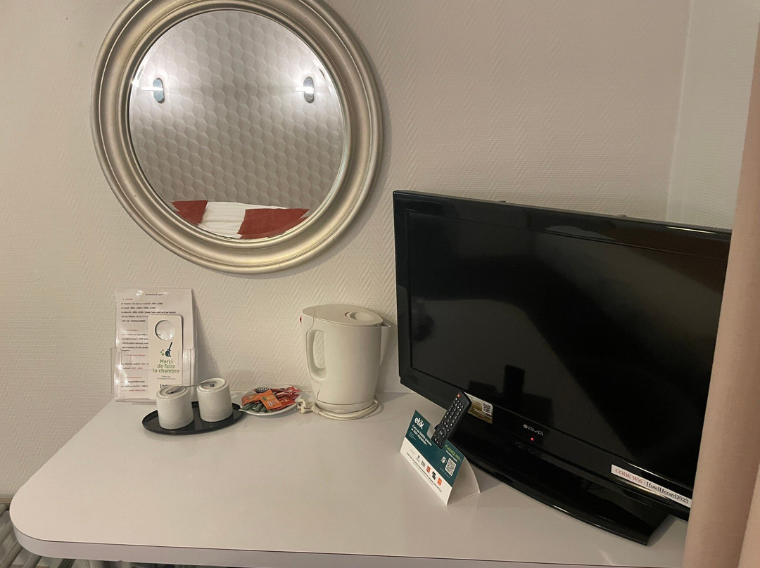 厄拉德酒店主图