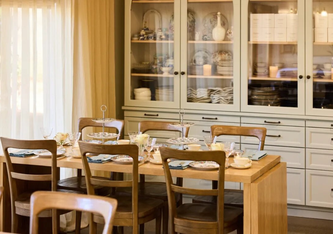 Bumblebee Flowers And Tea