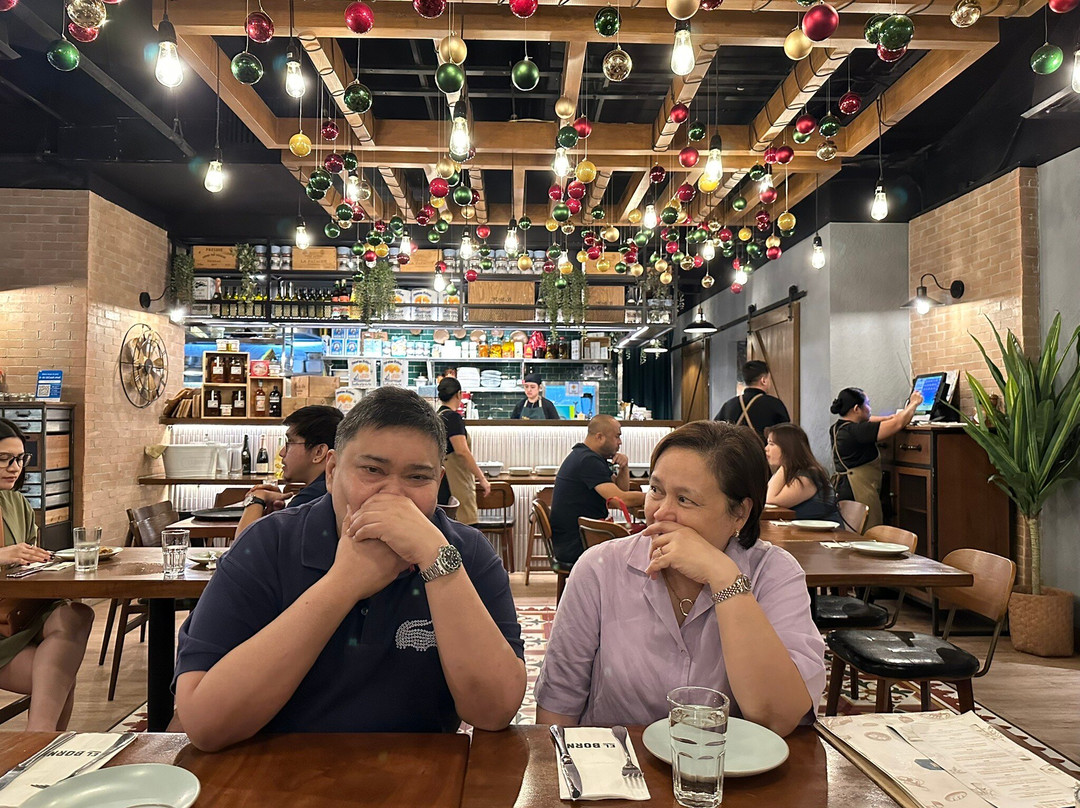 El Born, Philippines