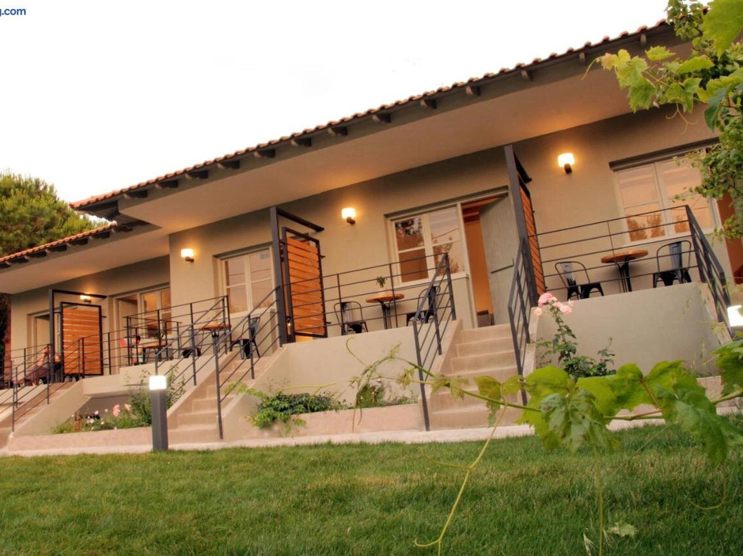 Smaragdi Studios