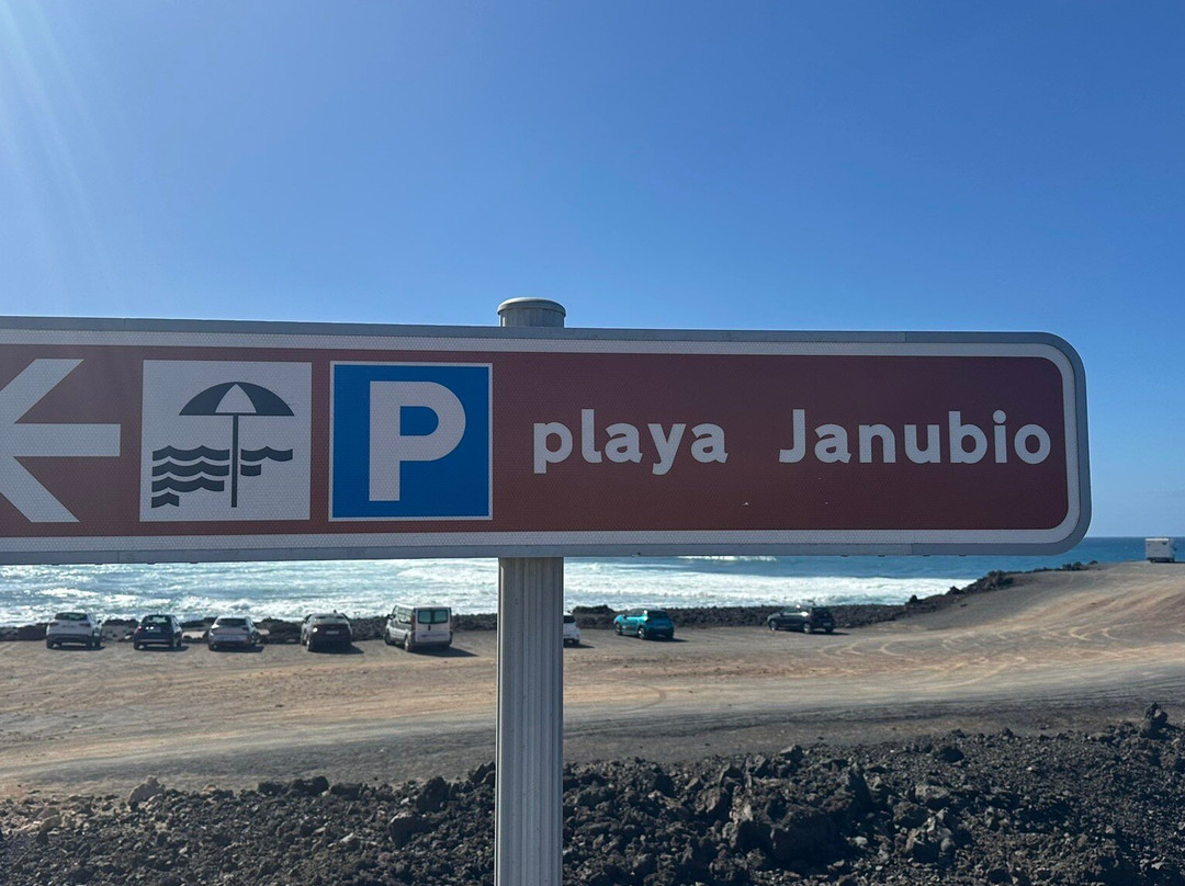 Playa del Janubio-Yaiza必去景点