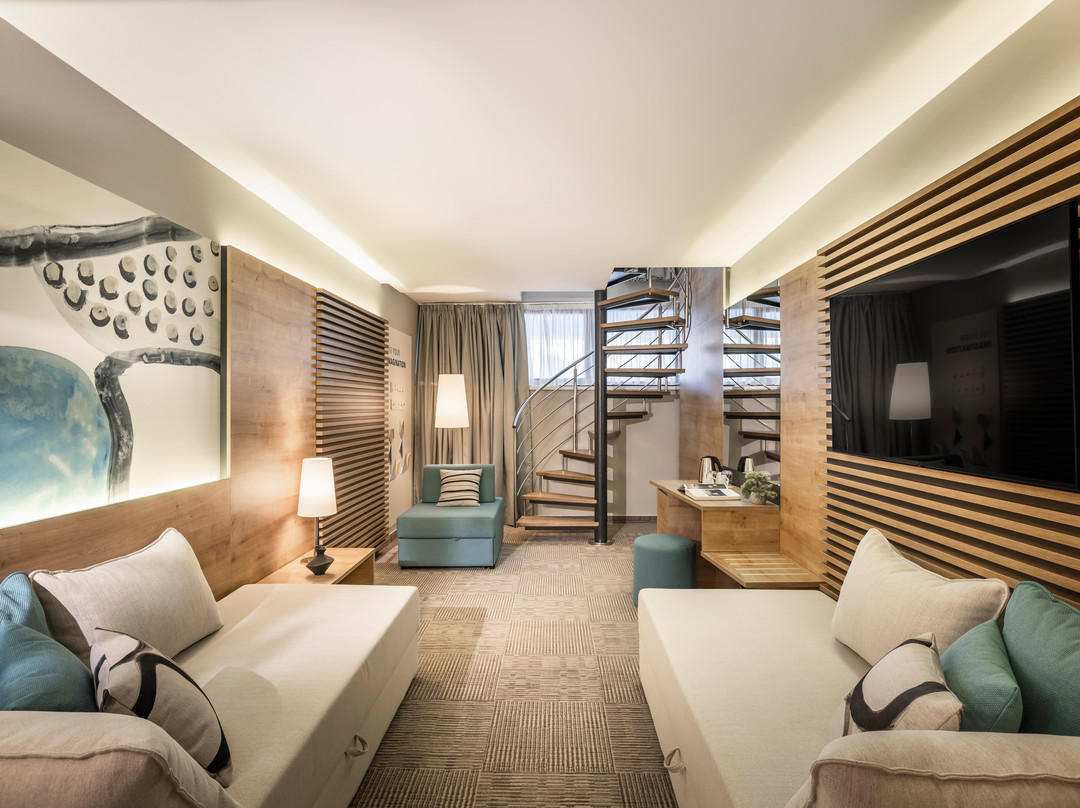 瓦拉马尔帕多瓦酒店主图