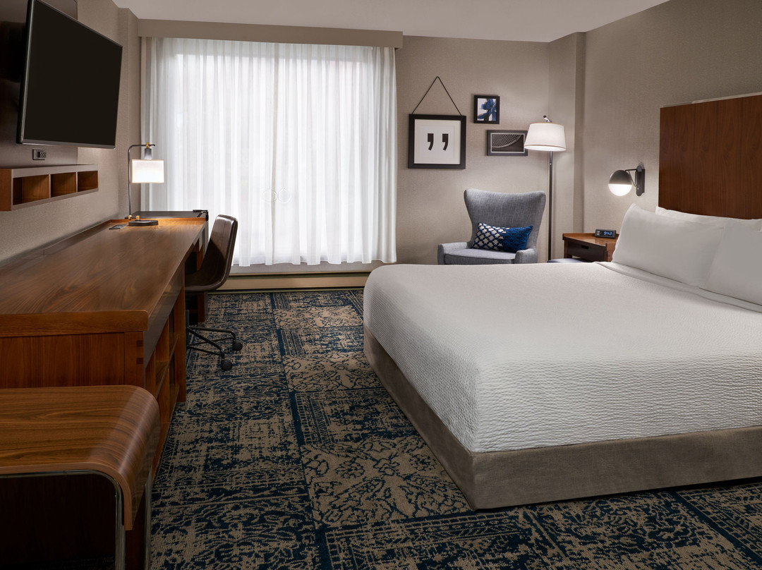 Four Points by Sheraton Hotel & Conference Centre Gatineau-Ottawa主图