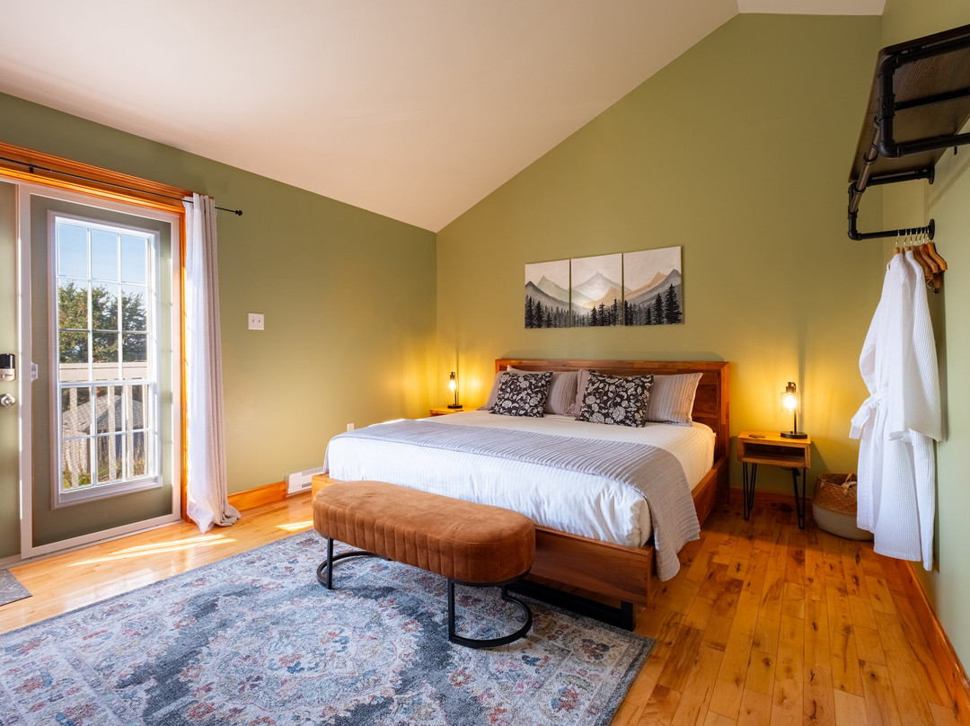 Tides Inn Hall's Harbour主图