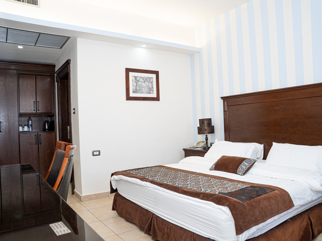 西萨玛酒店主图