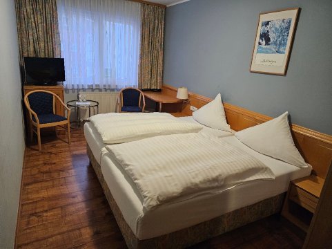 迈克诺斯酒店-官方