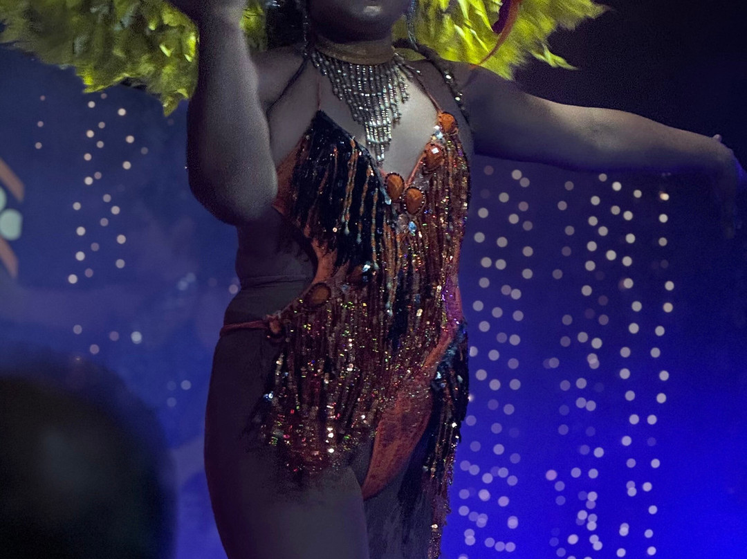 Moo Moo Cabaret show bar景点图片