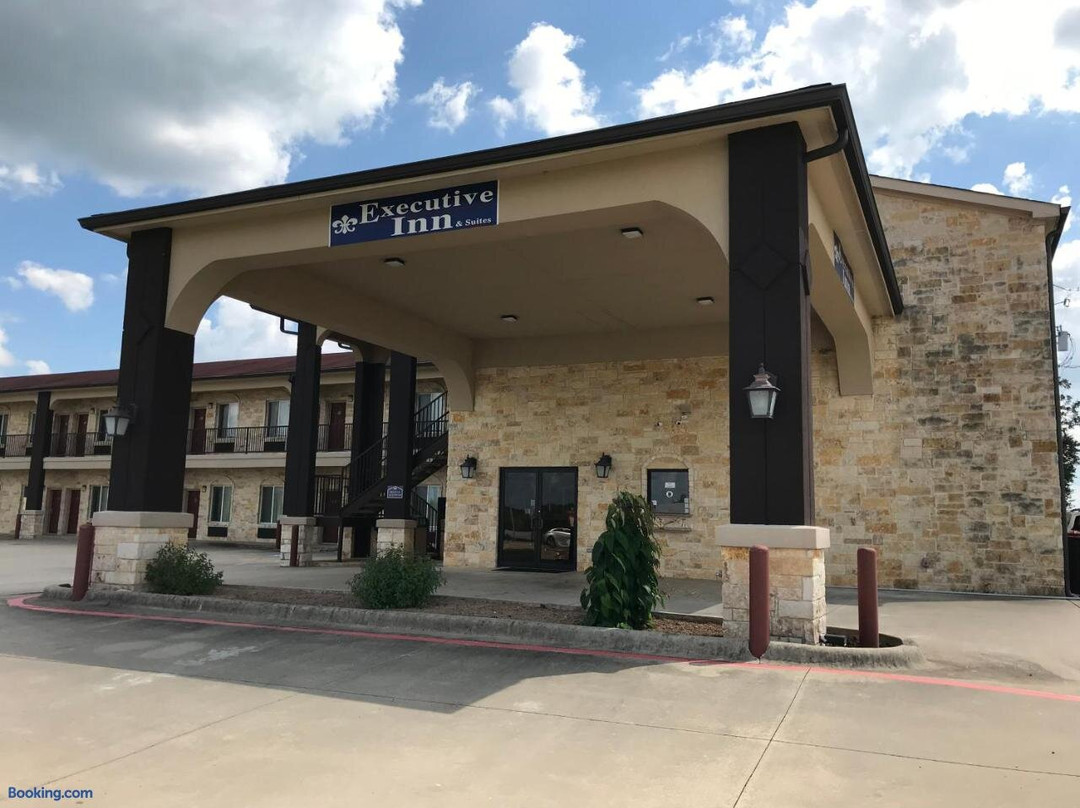 Executive Inn & Suites