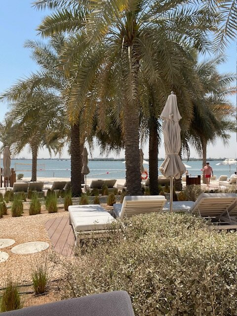 军官俱乐部酒店主图