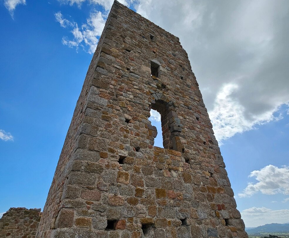 Castello di Pedres-奥尔比亚必去景点