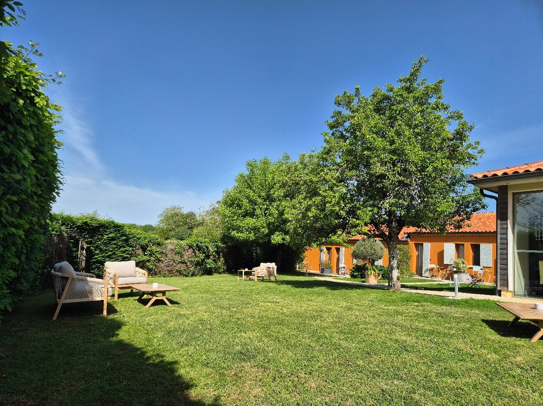 勒马斯 卡斯特酒店主图