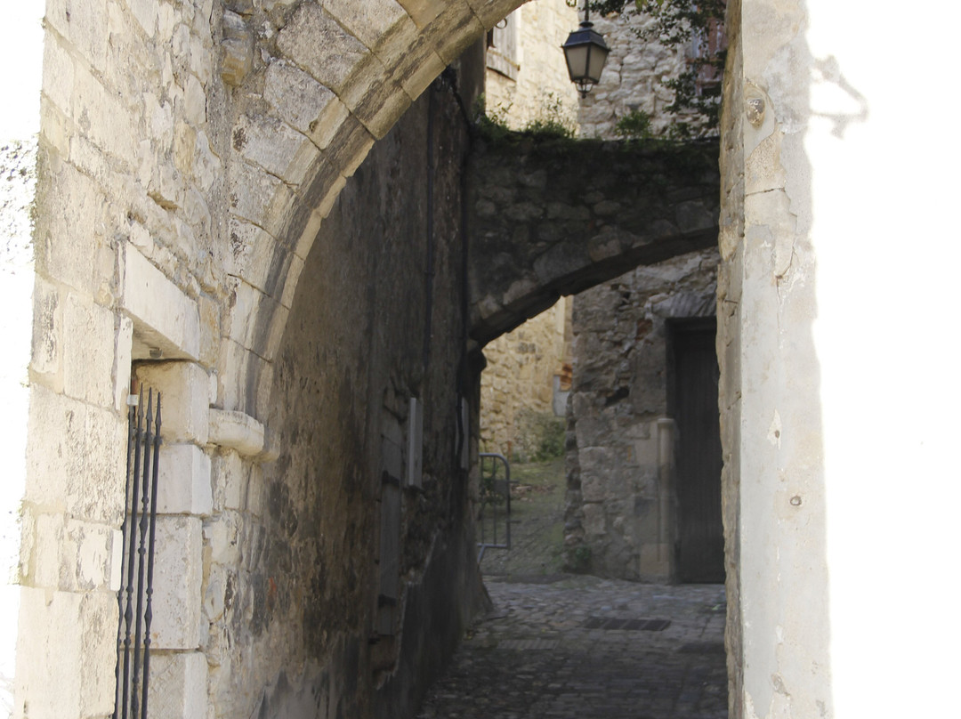 Maison des Chevaliers-Viviers必去景点