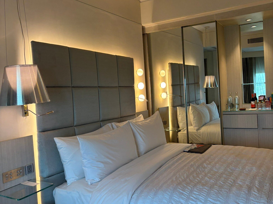 古尔冈铂尔曼中央公园酒店主图