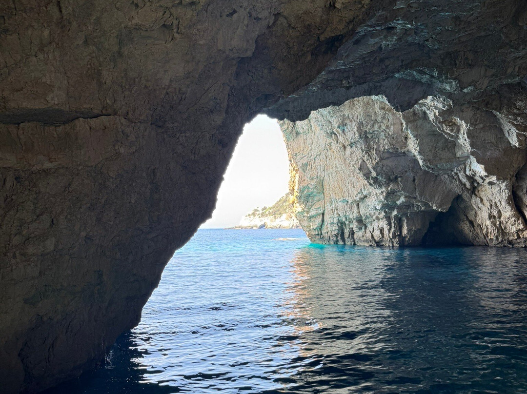 Trident SpeedBoat Cruises-Kavos必去景点