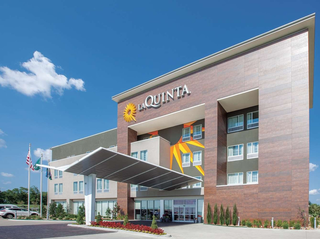 Broken Arrow酒店住宿-La Quinta Inn & Suites by Wyndham Tulsa Broken Arrow