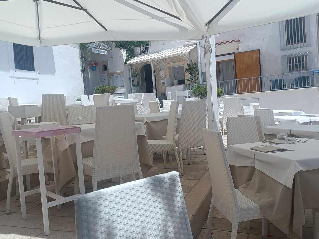 Piazzetta Petrone-维耶斯泰必去景点